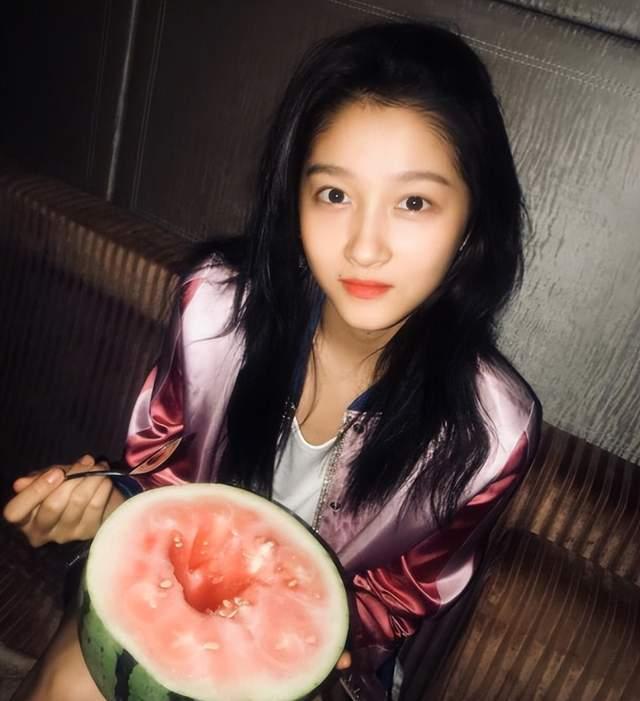 娱乐吃瓜酱拍照视频大全,独家拍照视频大全，带你一网打尽明星幕后瞬间